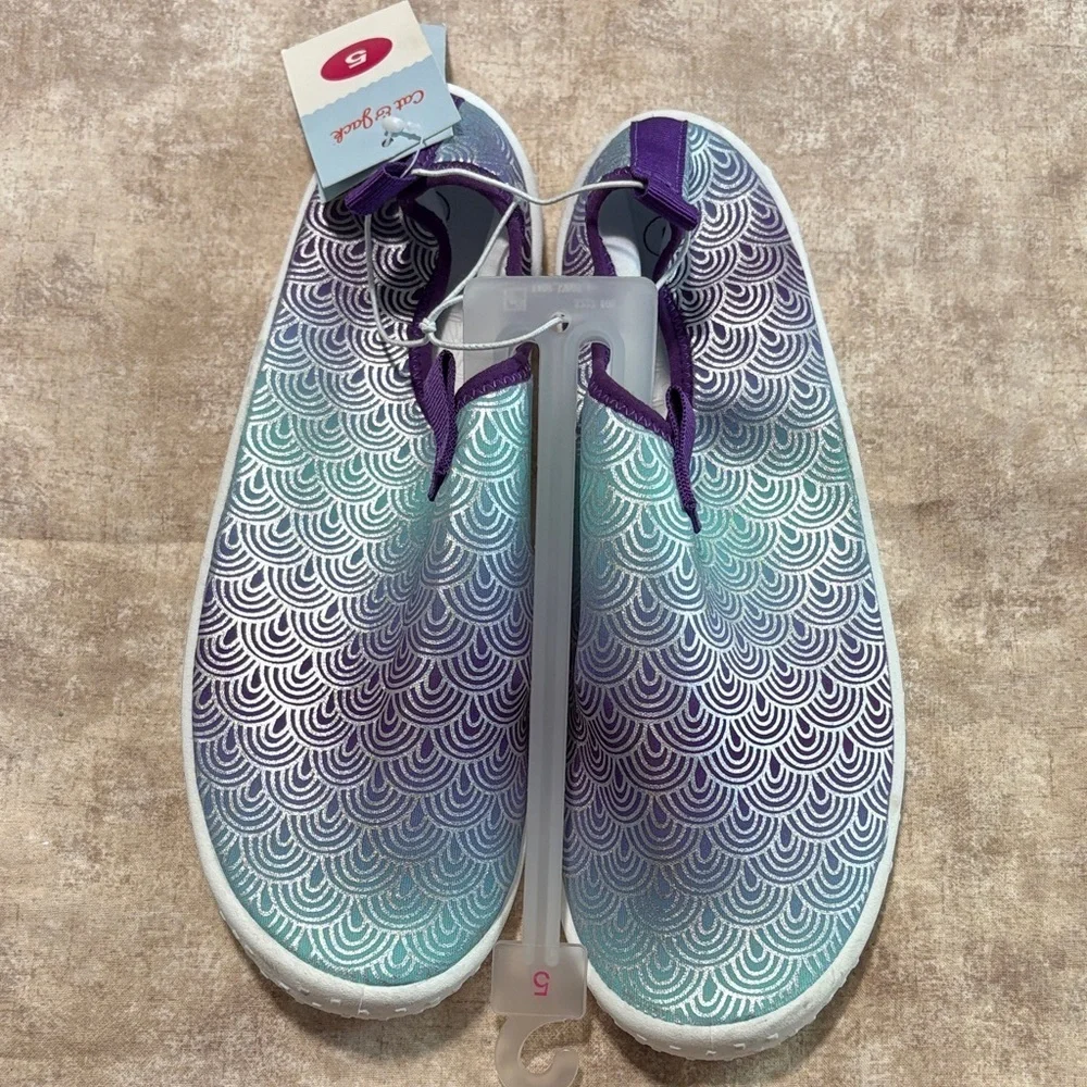 Cat & Jack Purple and Blue Kids Water Shoes